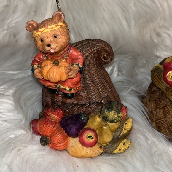 Vintage set of 2 HOMCO Thanksgiving trinket bear boxes. - Picture 2 of 6